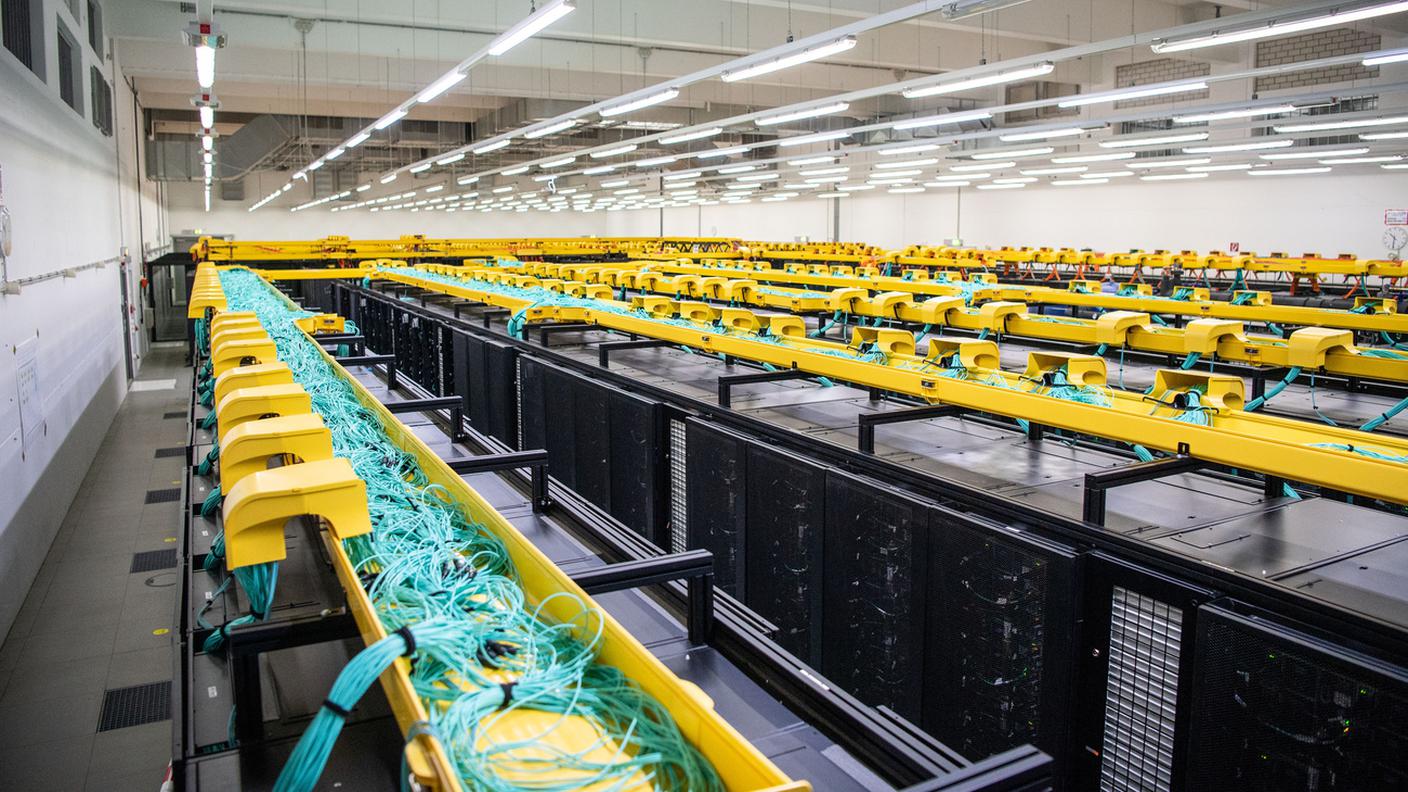 Supercomputer