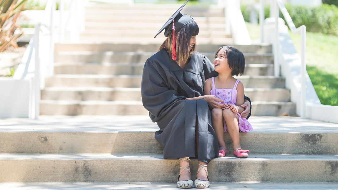 Laurea, mamma, figlia, carriera, lavoro, maternità