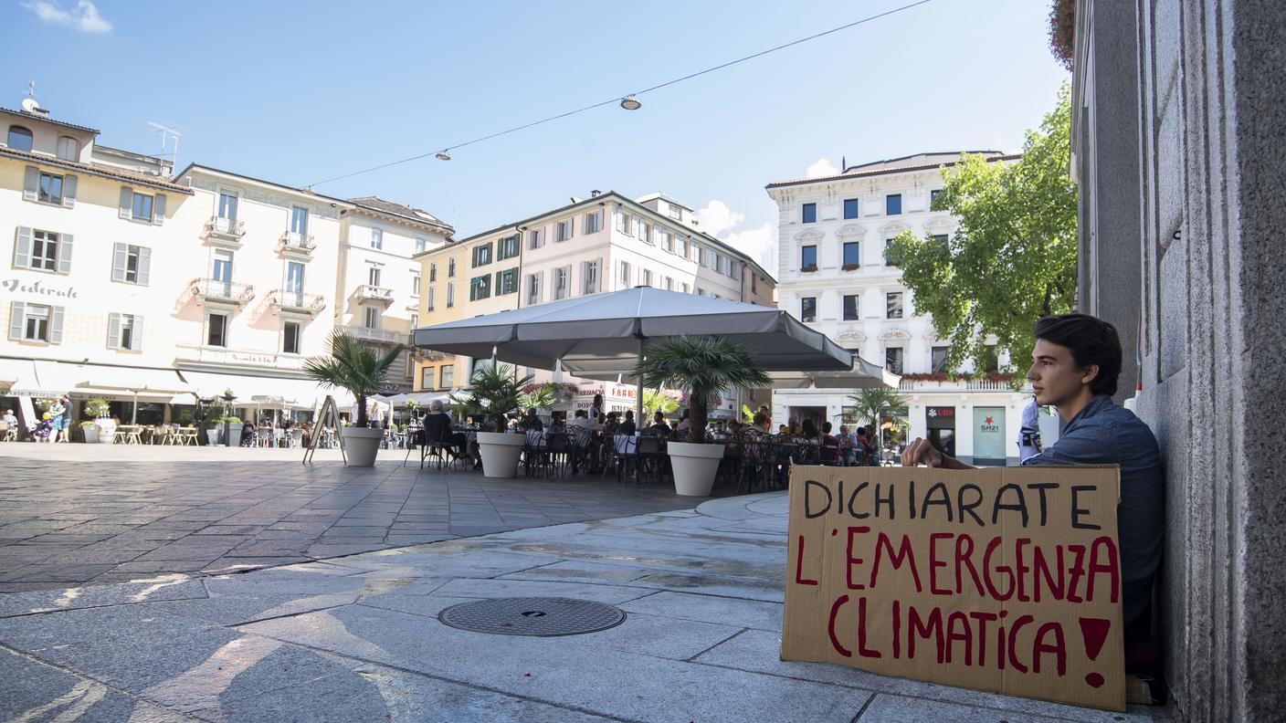 Lugano, ragazzo clima emergenza