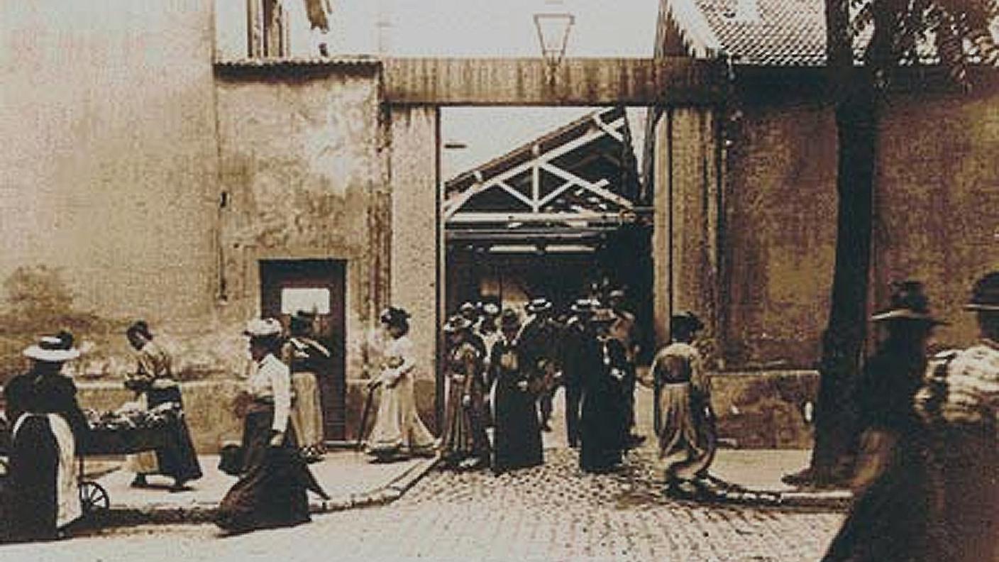 Uscita dalle officine Lumière, tratto da “La Sortie de l'usine Lumière” 