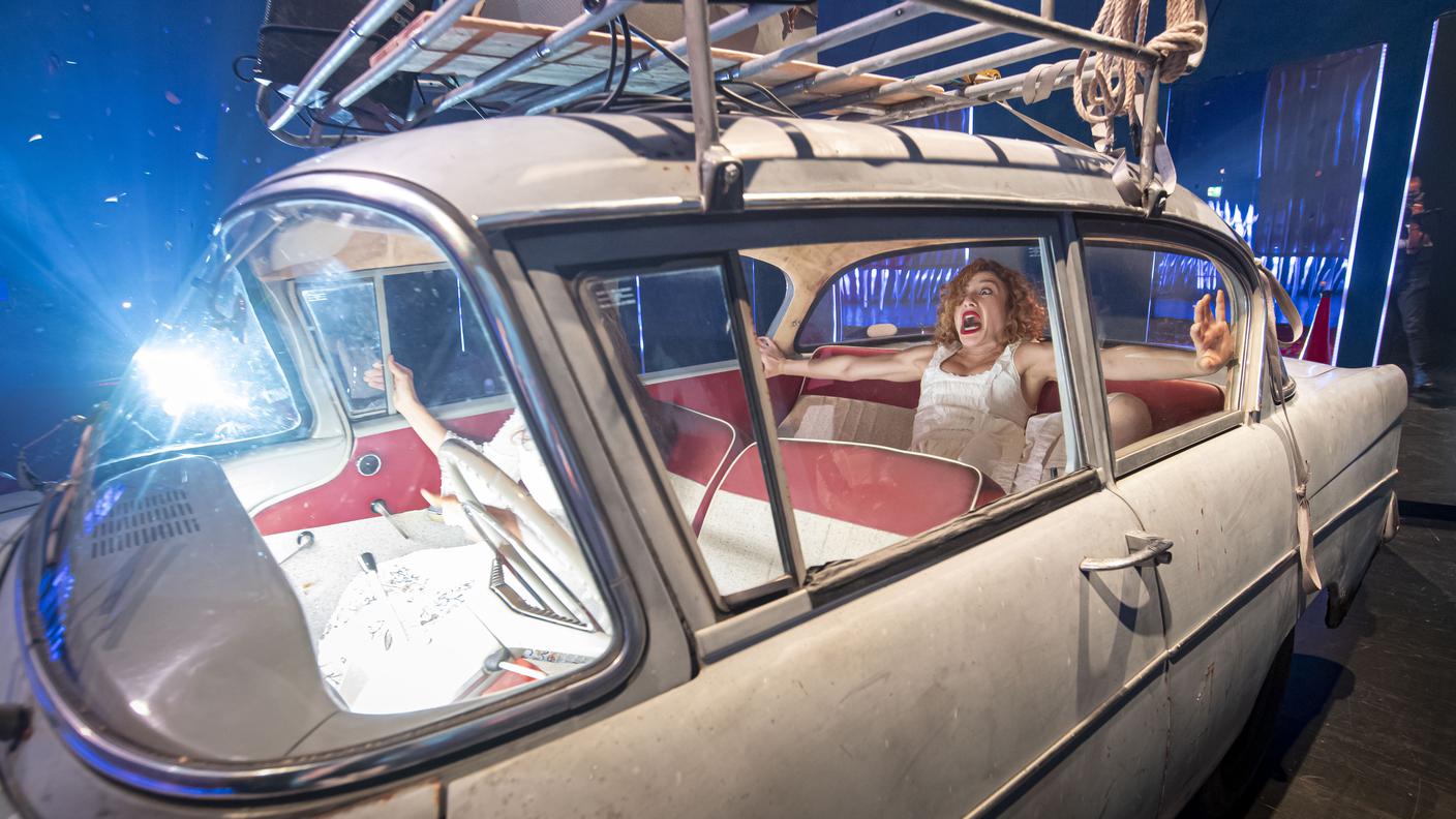 “Luna Park - come un giro di giostra”. Nella foto un momento durante l'opera teatrale "Luna Park"