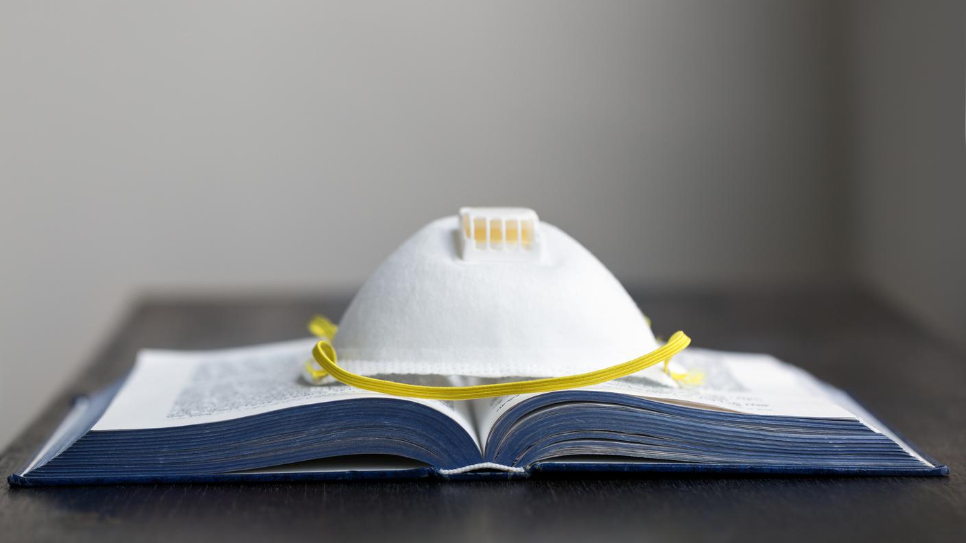 iStock-libri, covid 