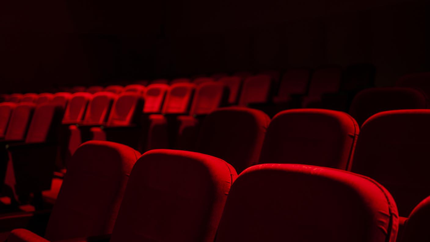 iStock - teatro vuoto