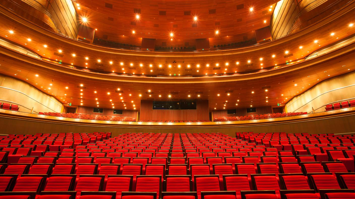 iStock-teatro vuoto
