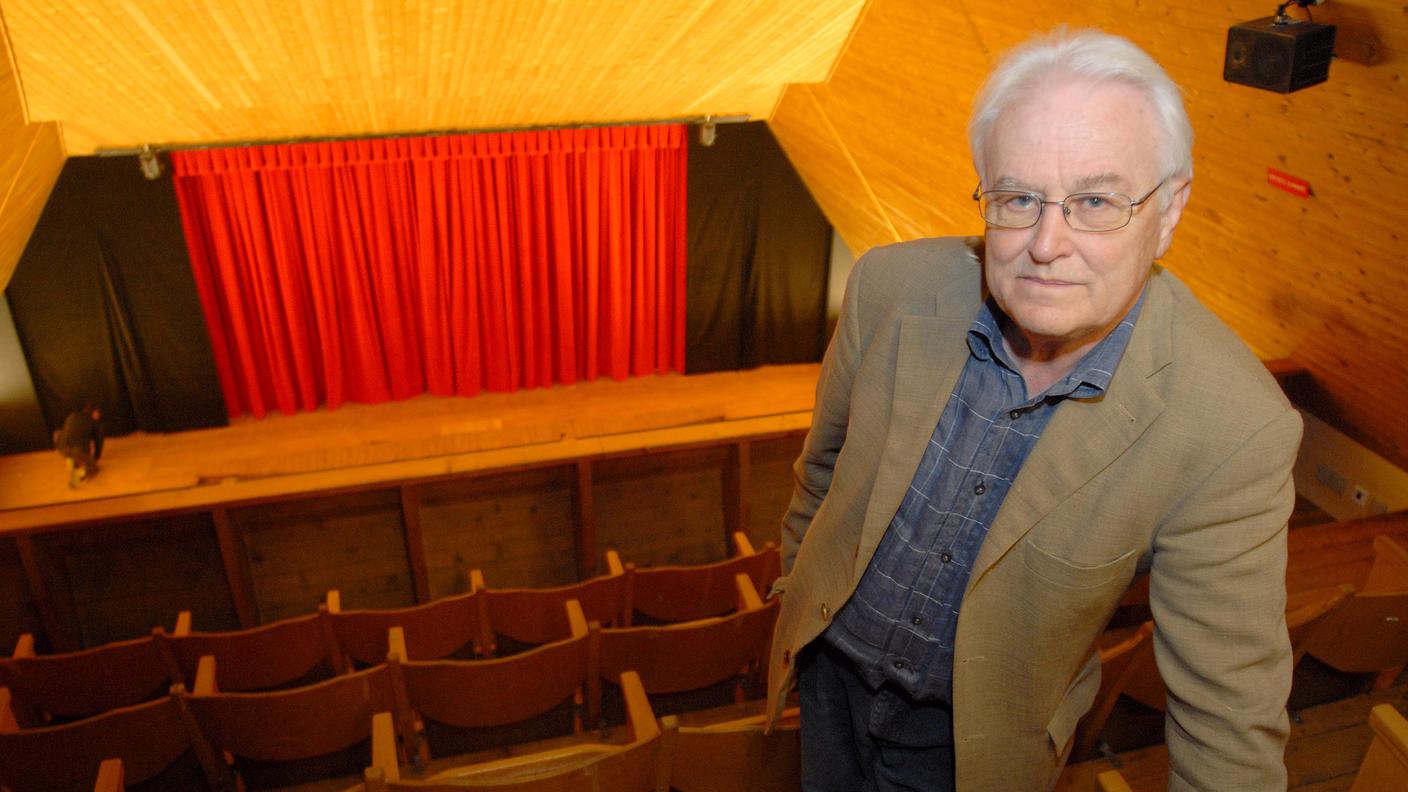 Fernando Ferrari all'interno del cinema Blenio