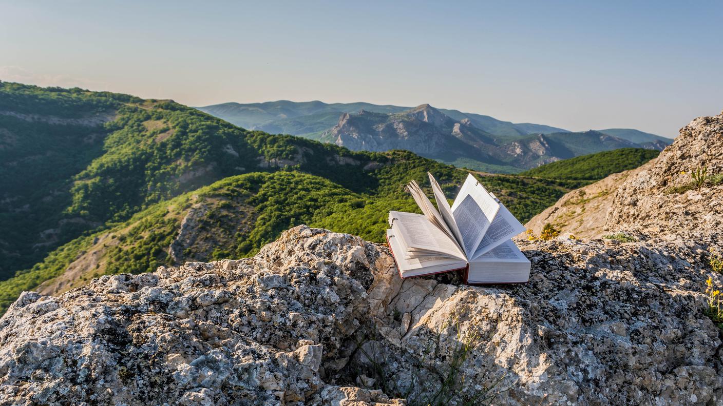 iStock-libro, montagna