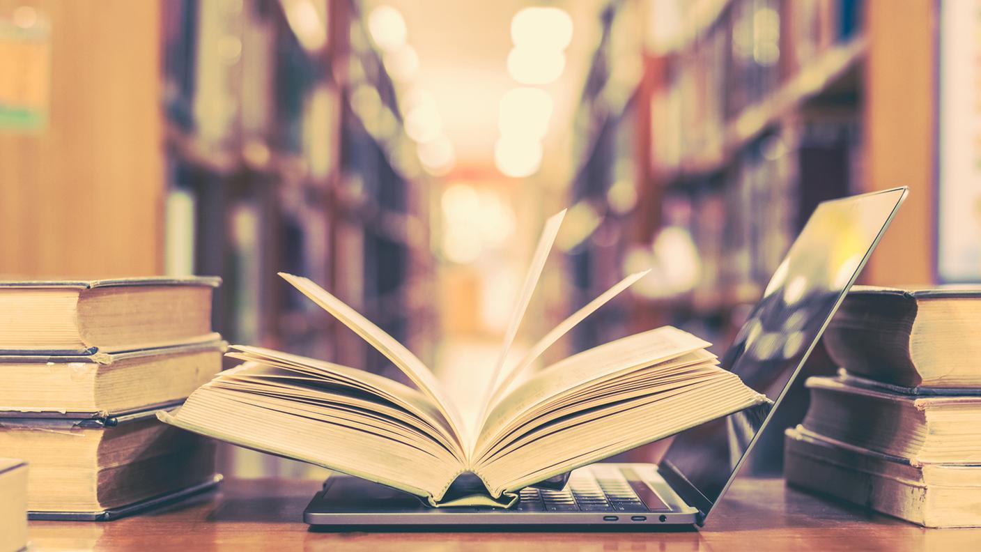 Università, Edificio scolastico, Biblioteca, Libro