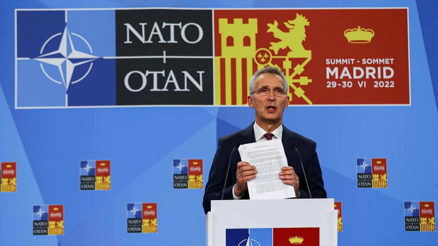 "Sono lieto di annunciare che abbiamo un accordo che apre la strada a Finlandia e Svezia nella NATO", ha dichiarato il segretario generale dell'Alleanza atlantica Jens Stoltenberg