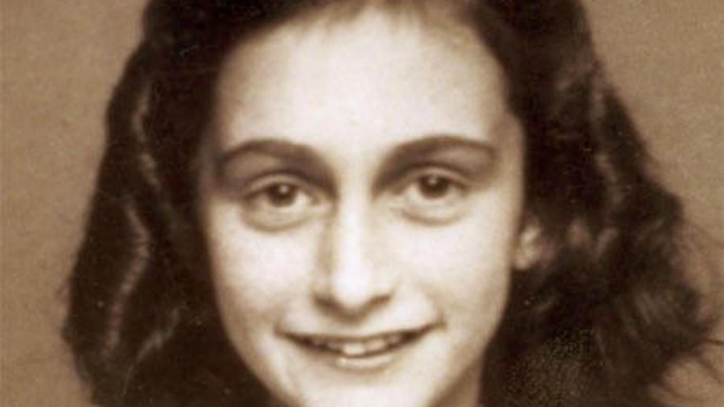 Anne Frank nel 1942 circa