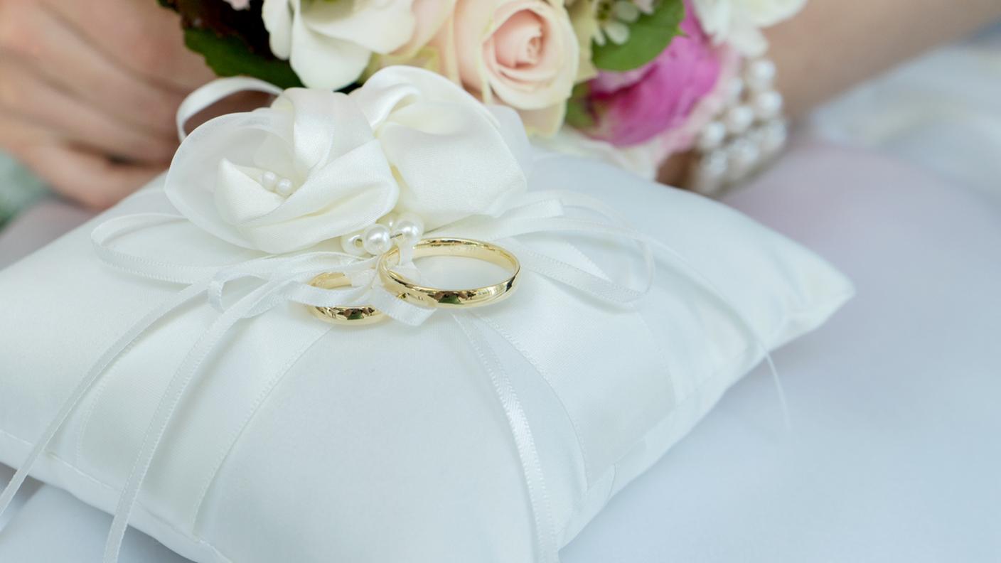 iStock-Germania, Matrimonio, Anello - Gioiello, Dorato - Colore descrittivo, Oro