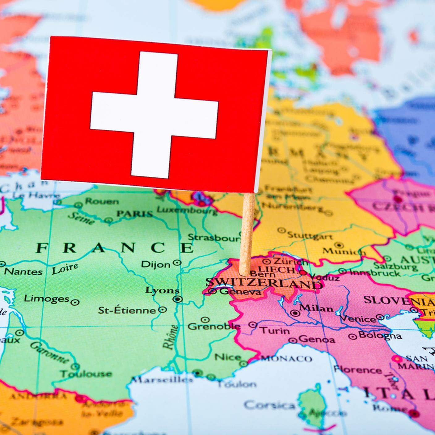 iStock-Carta geografica, Svizzera, Bandiera della Svizzera, Europa - Continente, Bandiera