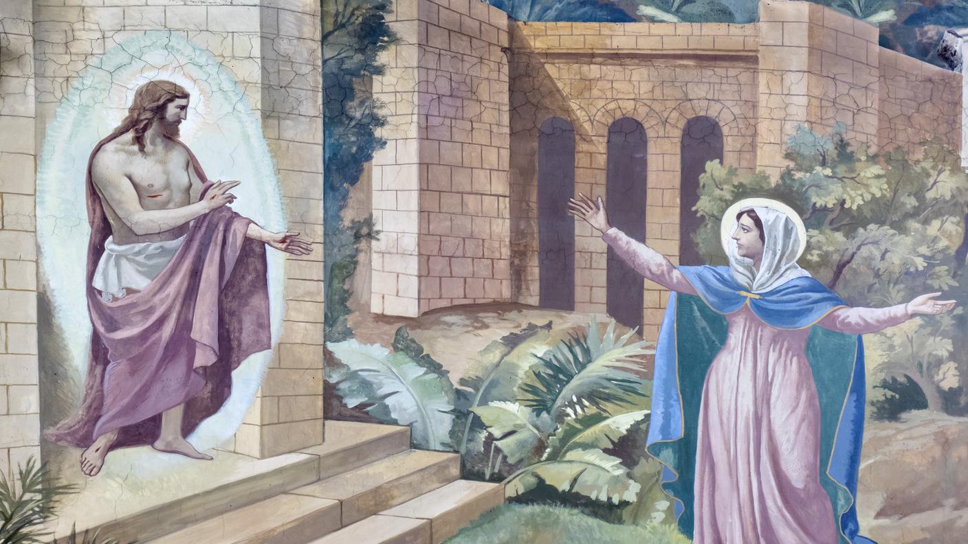 Gesù risorto appare a Maria di Magdala. Affresco dipinto da Mario Preghiera (1887-1959).
