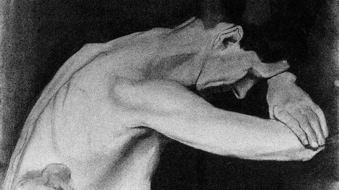 Busto_femminile_chinato_in_avanti_verso_destra.jpg