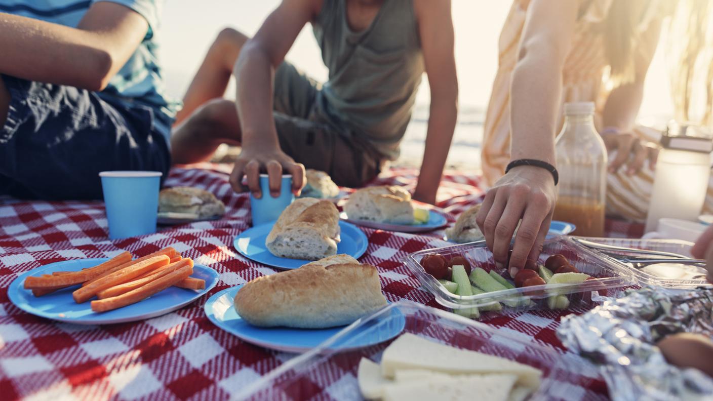 iStock-Picnic, Beach, Food, Eating, Family