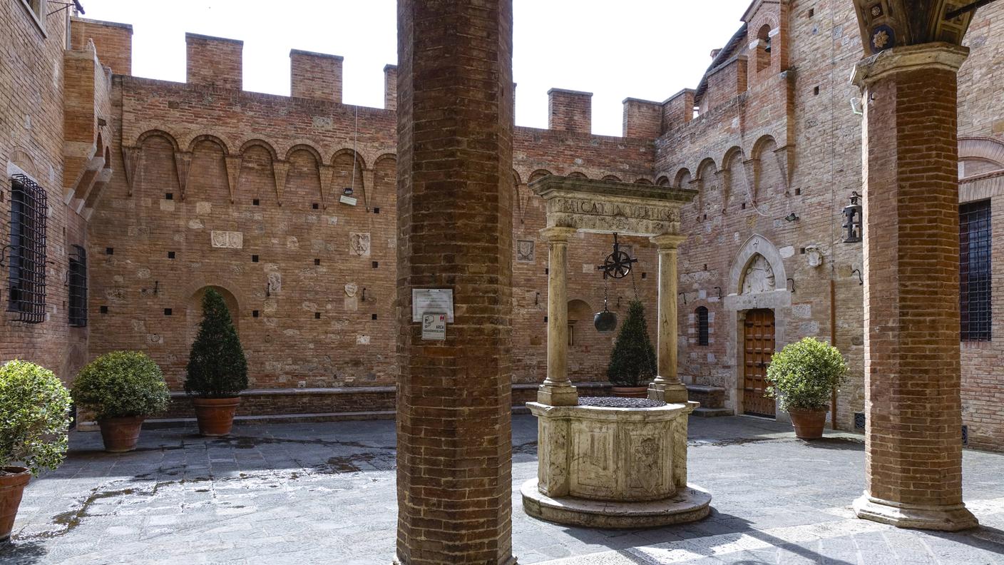 Palazzo Chigi Saracini, Siena, Toscana