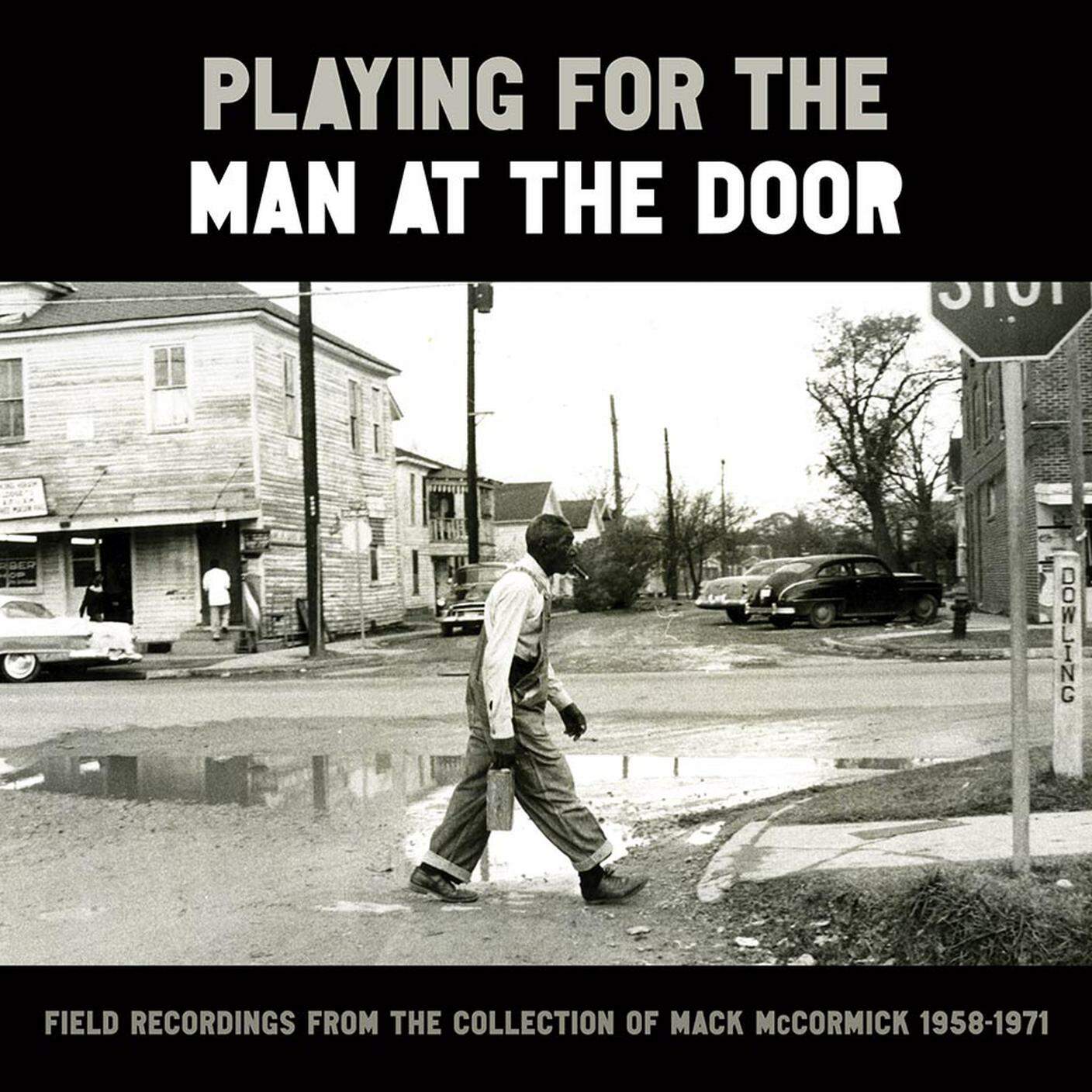 “Playing For the Man At the Door” di vari artisti, Folkways (dettaglio di copertina)