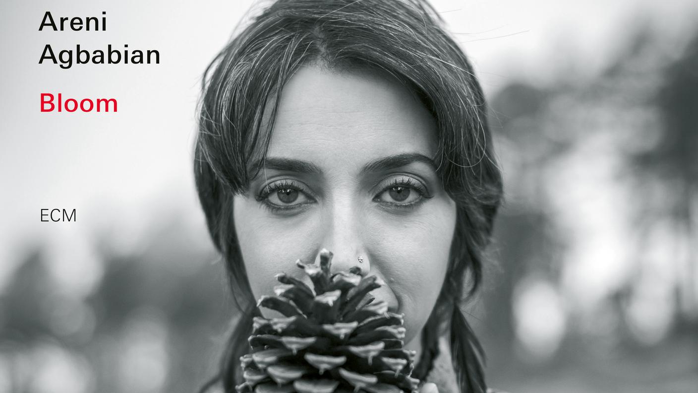 Areni Agbabian, "Bloom", ECM (dettaglio copertina)