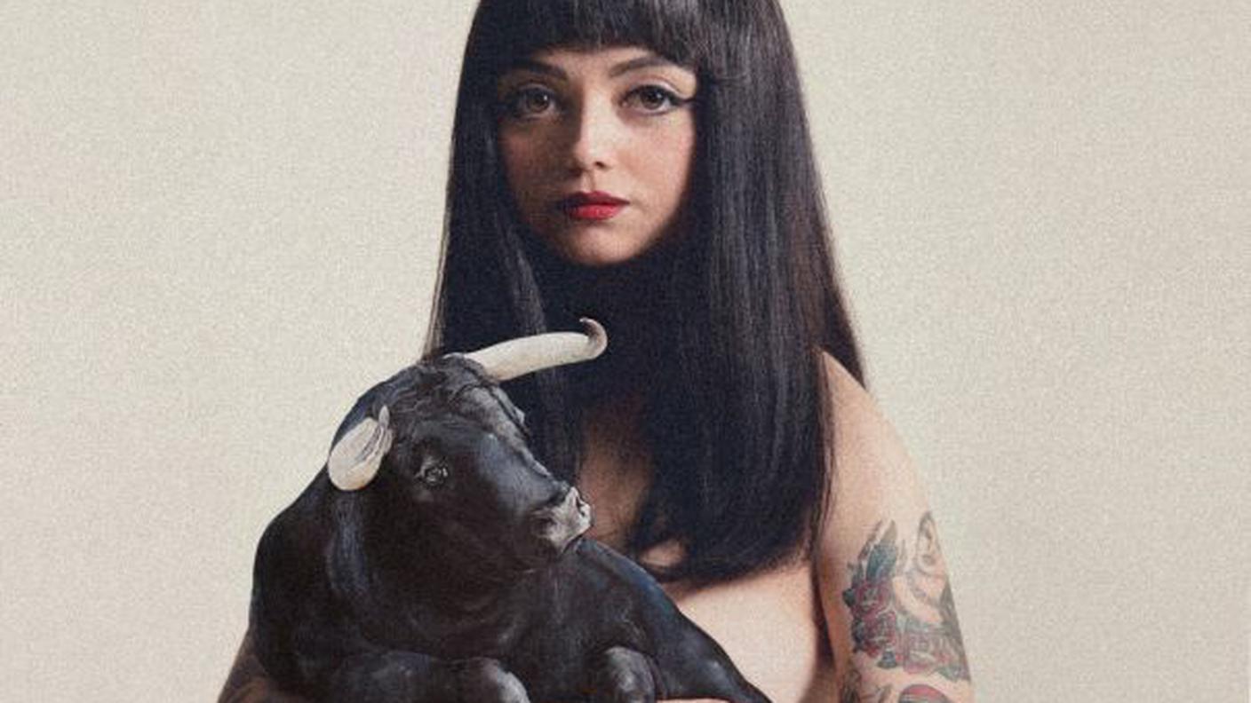 "Seis" di Mon Laferte; Universal Music Mexico (dettaglio copertina) 