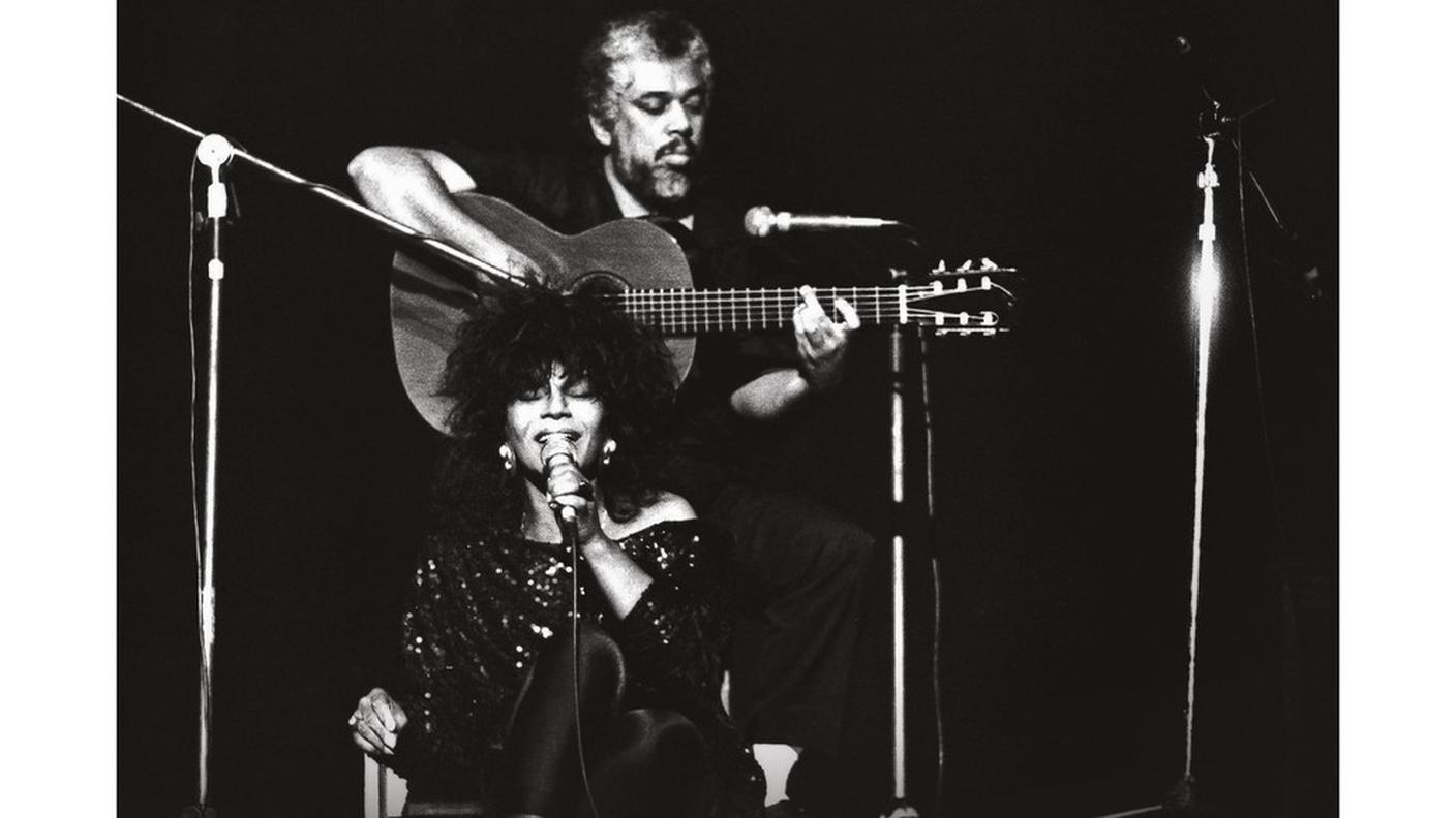 "Elza Soares & João de Aquino" di Elza Soares, Deck (dettaglio di copertina)
