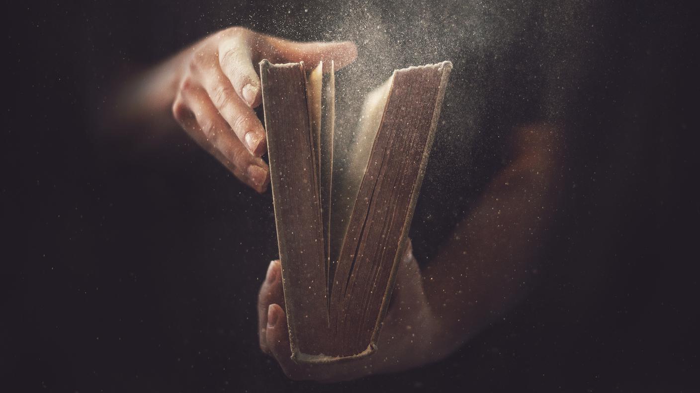 iStock-Bibbia, Studio - Camera, Storia, Libro, Fiaba
