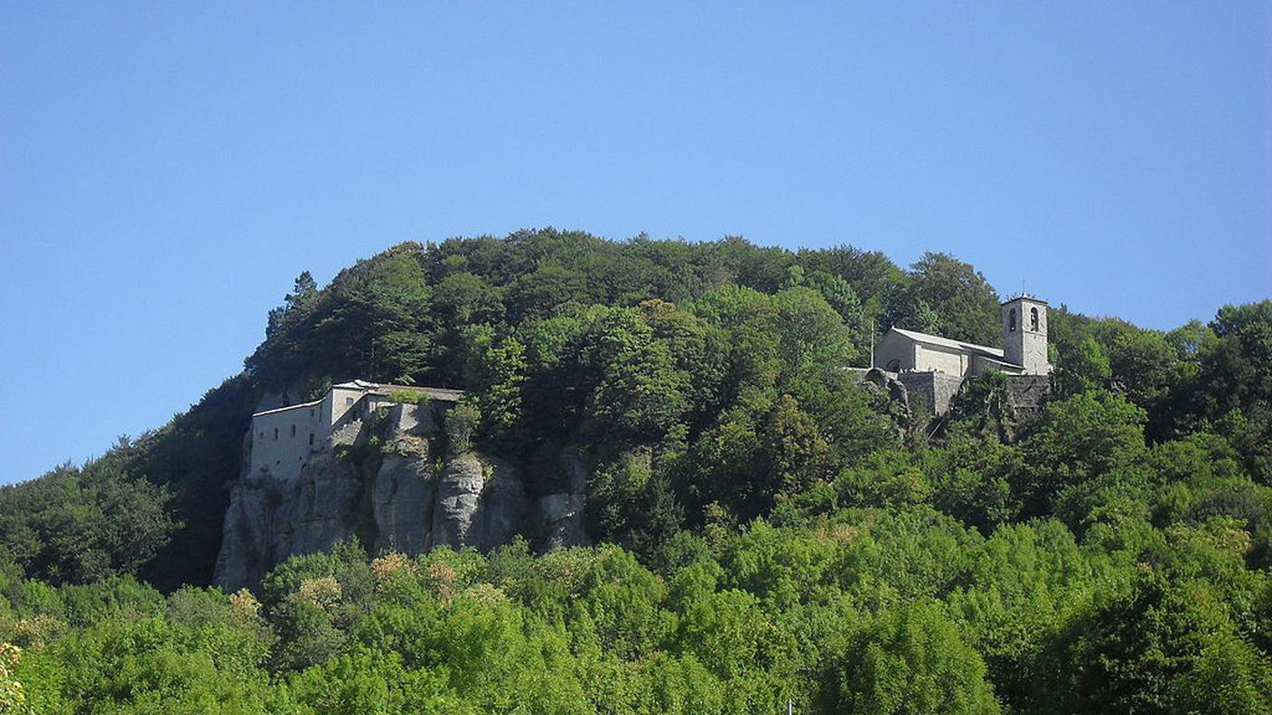 Santuario della Verna visto da Beccia frazione di Chiusi della Verna Wikipedia