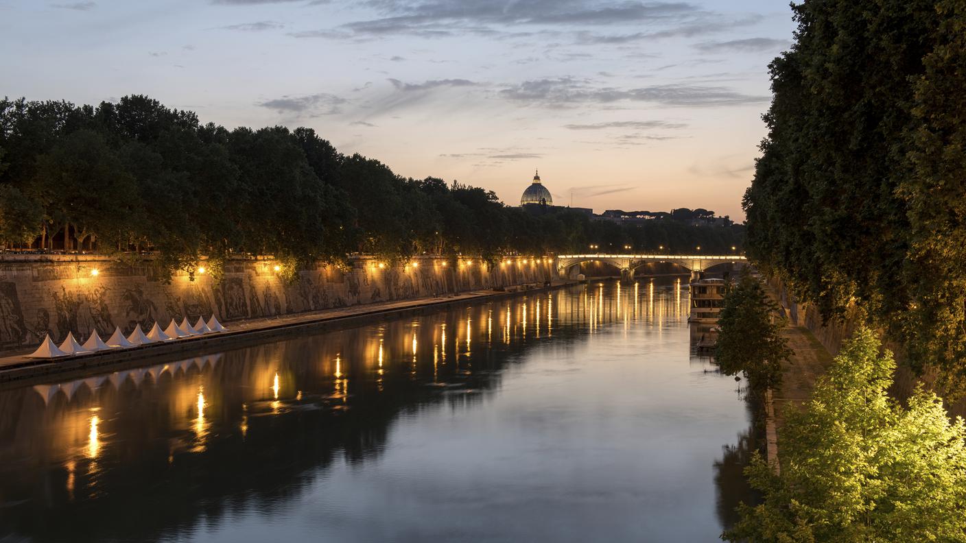 iStock_Riva dell'acqua, Stile classico romano, Cittadina, Ambientazione esterna, Antico