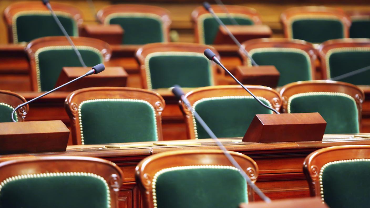 iStockPolitician, Discussion, Houses Of Parliament - London, Talking, Indoors