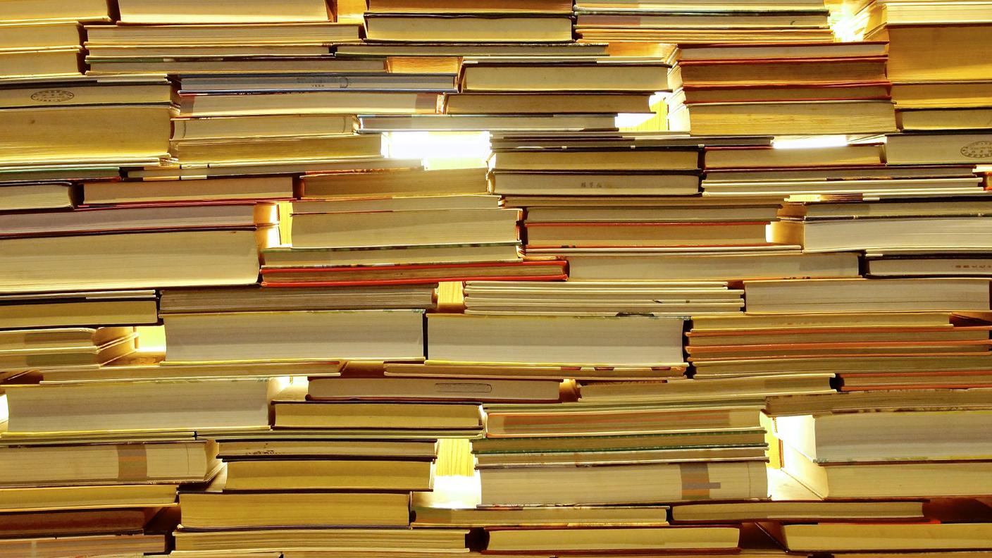 iStock_Letteratura, di Discesa africana, Università, Studente di scuola secondaria, Imparare