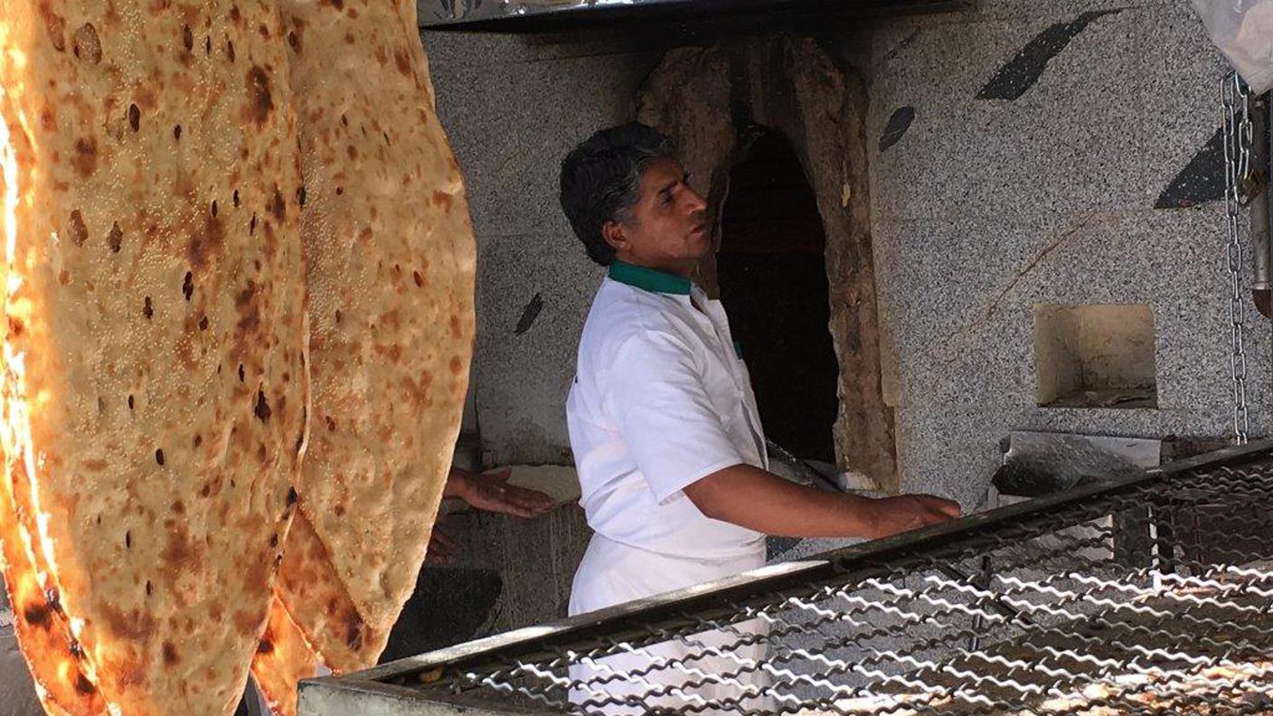 In una panetteria di Teheran