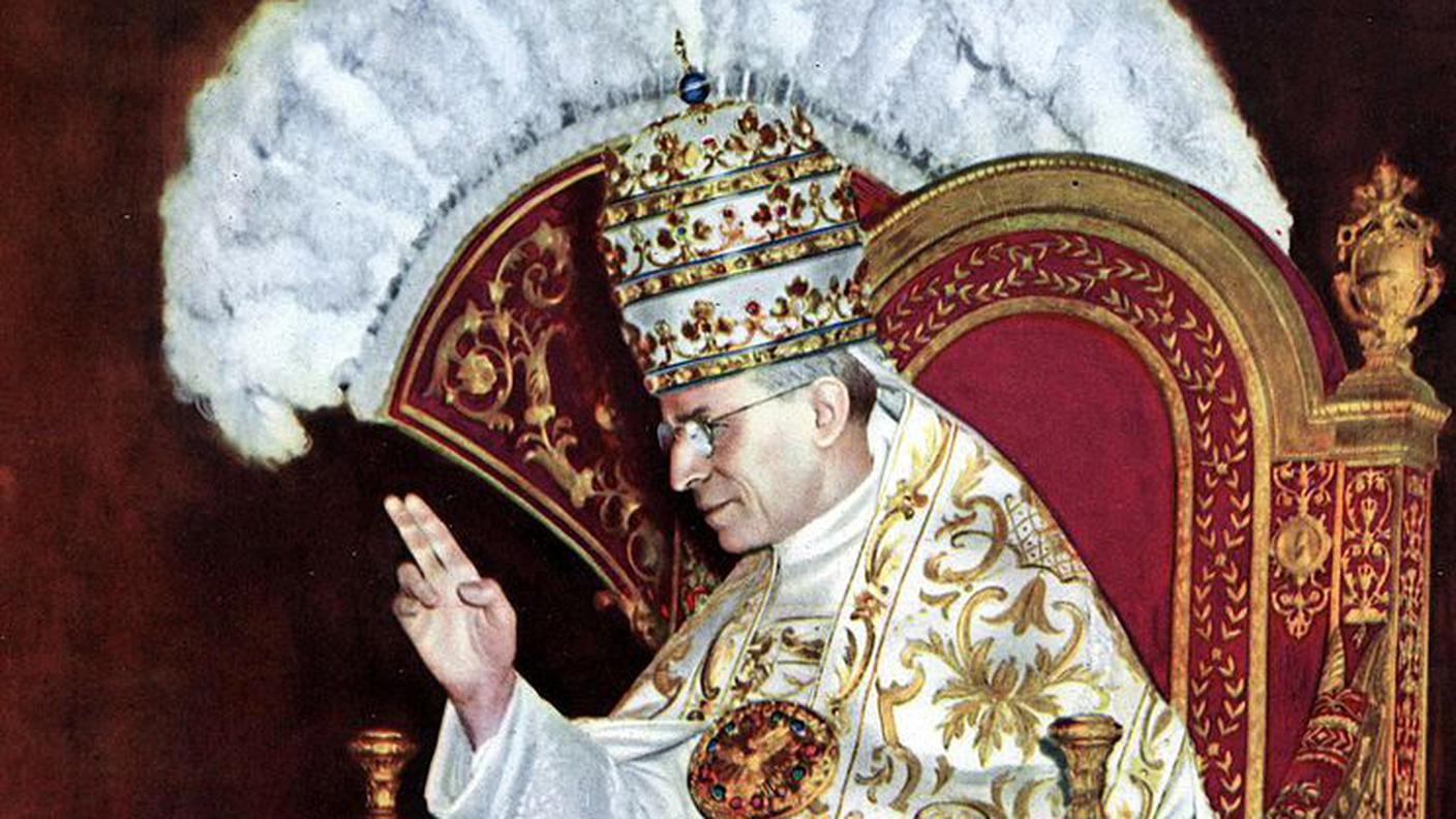 Pio XII sulla sedia gestatoria
