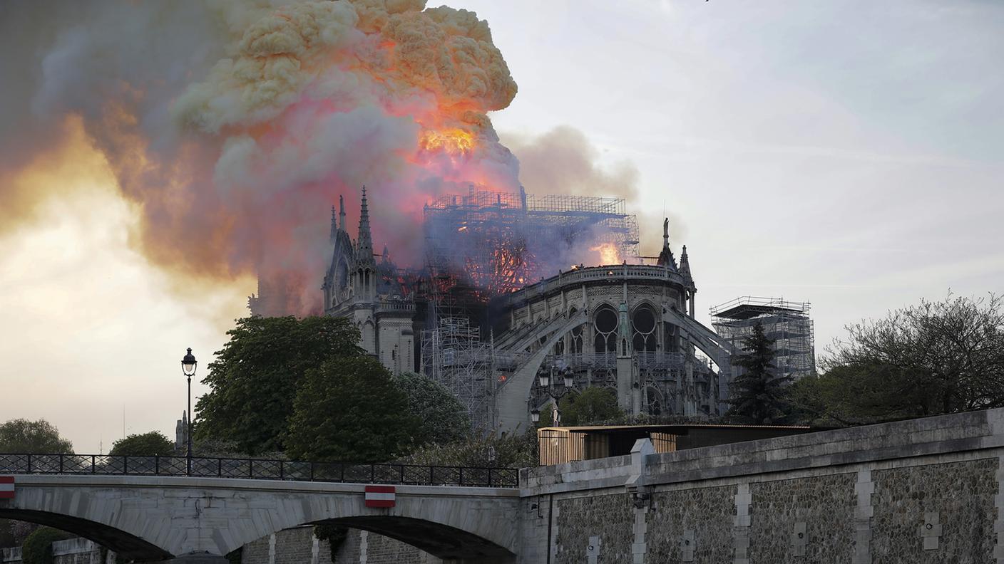 Notre-Dame: la cattedrale distrutta che appartiene a tutti noi 