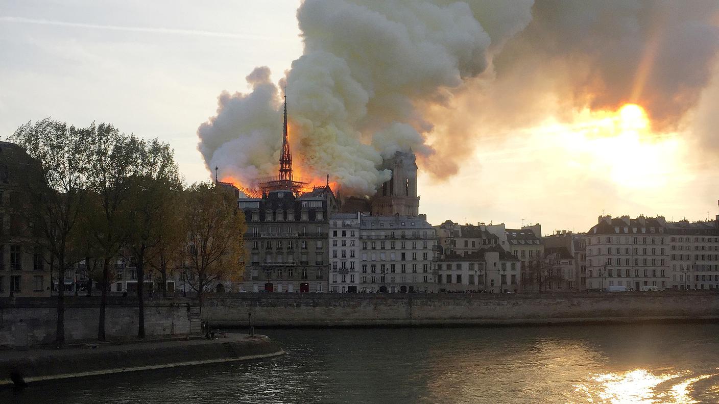 Notre-Dame: la cattedrale distrutta che appartiene a tutti noi 