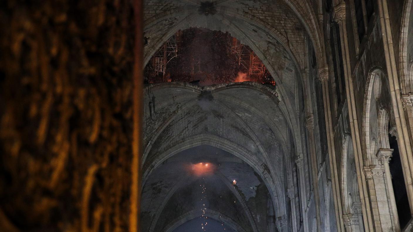 Notre-Dame: la cattedrale distrutta che appartiene a tutti noi 