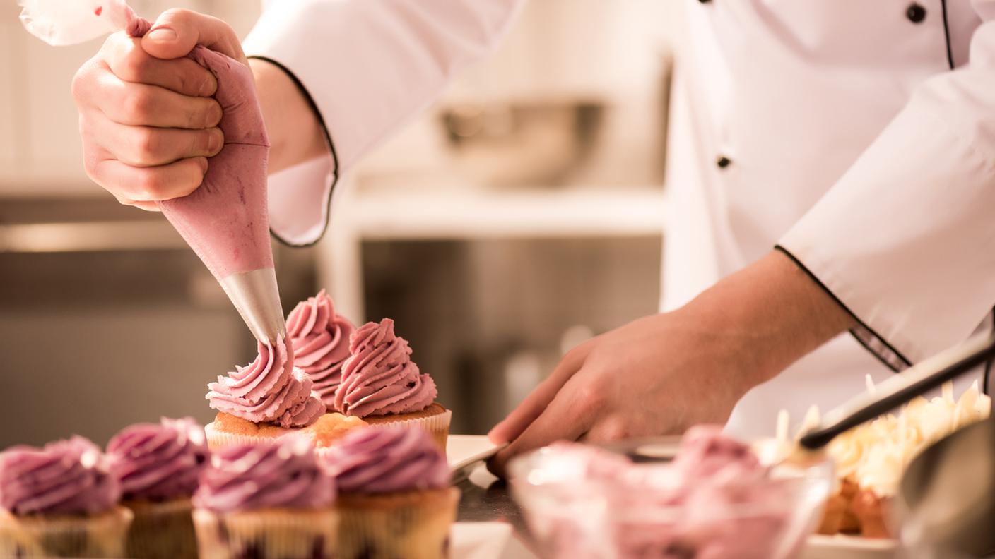 iStock-Cucinare, Lavorare, Ristorante, Cibi e bevande, Cibo