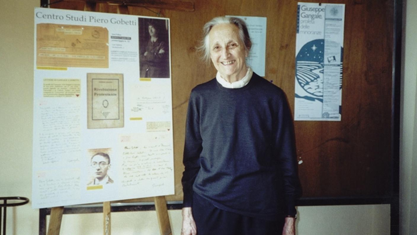 Margarita Gangale-Uffer durante il Convegno commemorativo per Giuseppe Gangale a Catanzaro nel 1998 - Fondo M. Gangale-Uffer