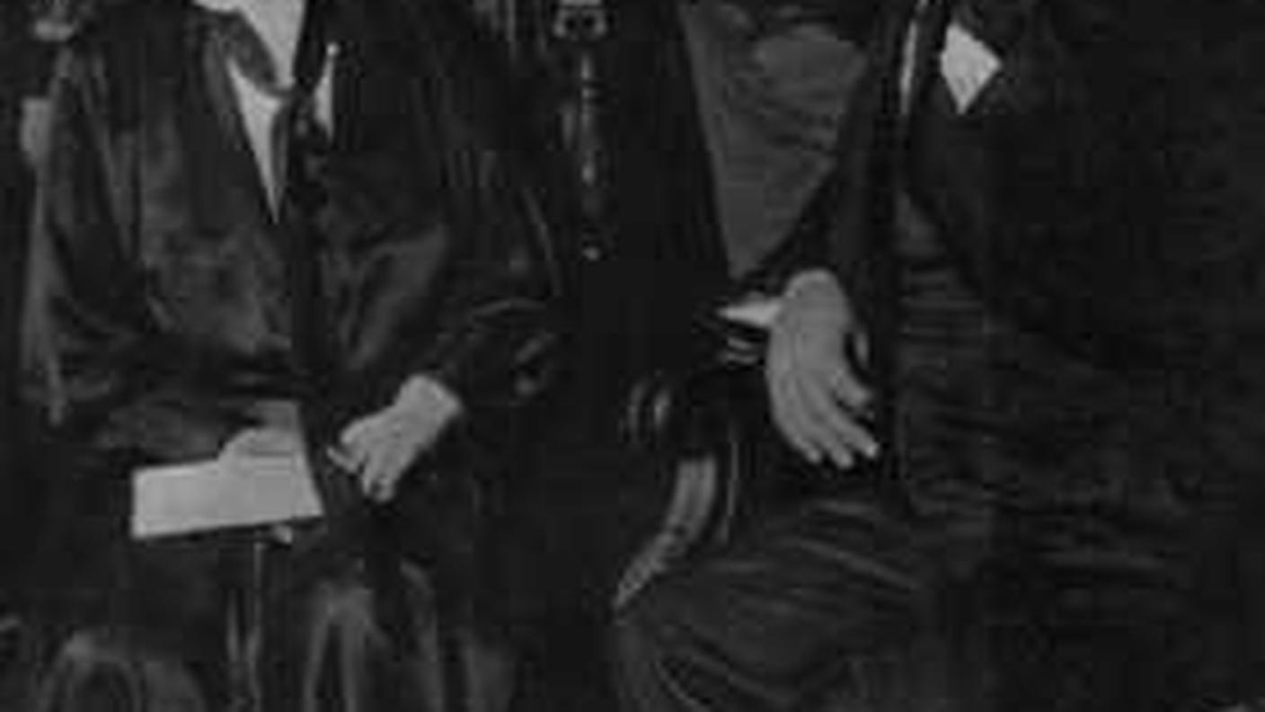 Aleksandra Kollontaj nel 1926, con il presidente messicano Elias Calles (courtesy www.marxists.org)