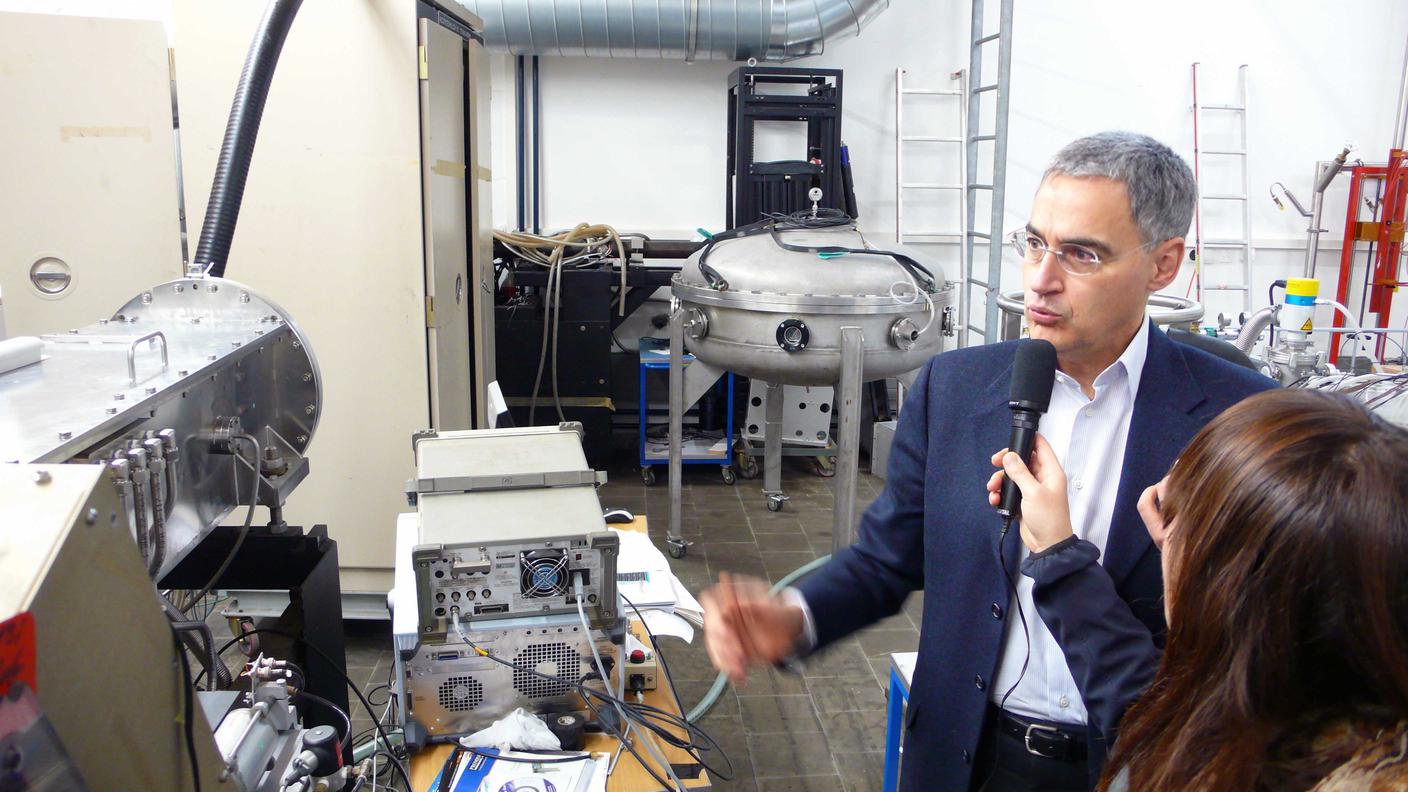 Antonio Ereditato nel suo laboratorio (di Paola Beltrame)