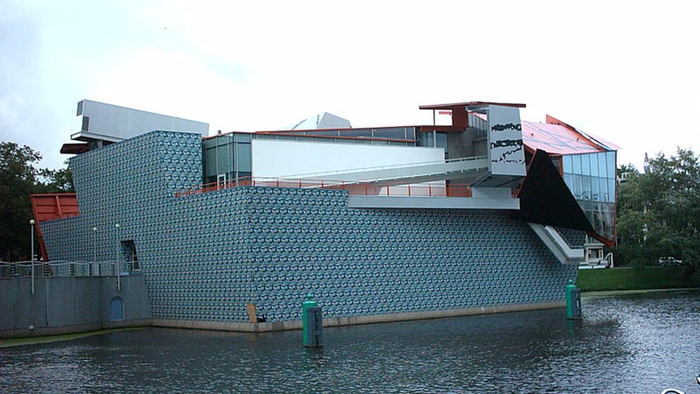 Il Groninger Museum di Groningen, Paesi Bassi, progettato da Alessandro Mendini (Wikipedia - Autore: Andre Engels)