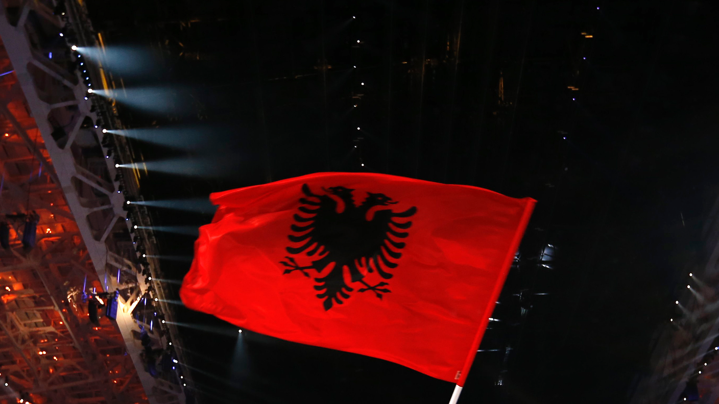 RT_bandiera albanese.jpg