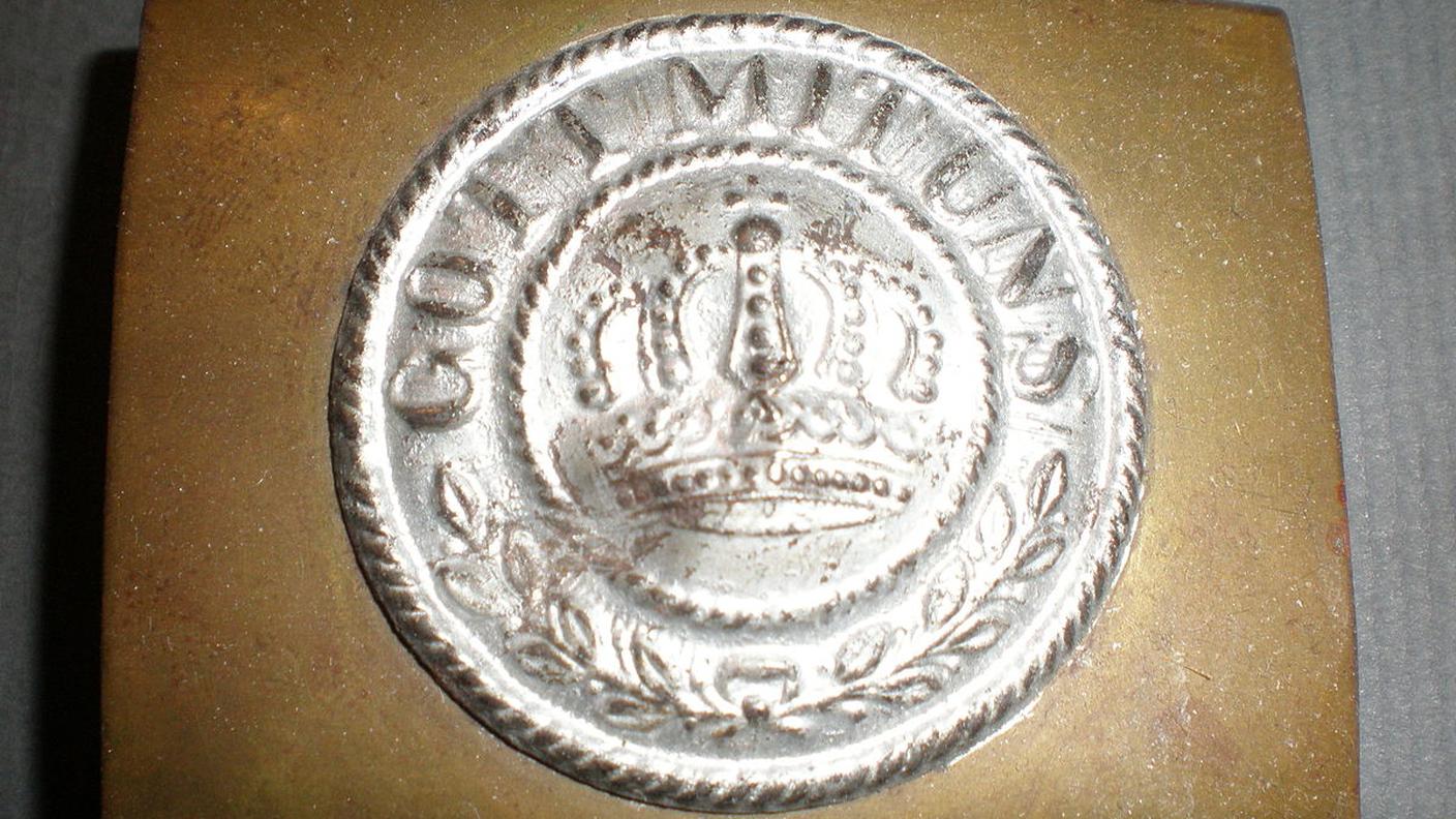 Incisione sulla fibbia delle cinture dell'esercito tedesco durante la Prima guerra mondiale che contiene il motto "Gott mit uns"