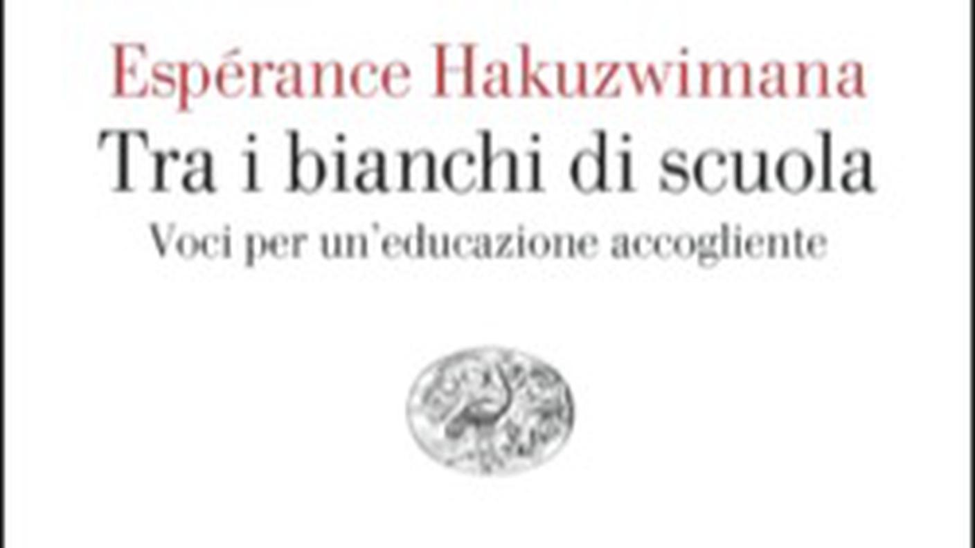 "Tra i bianchi di scuola", di Espérance Hakuzwimana, Einaudi (dettaglio di copertina)