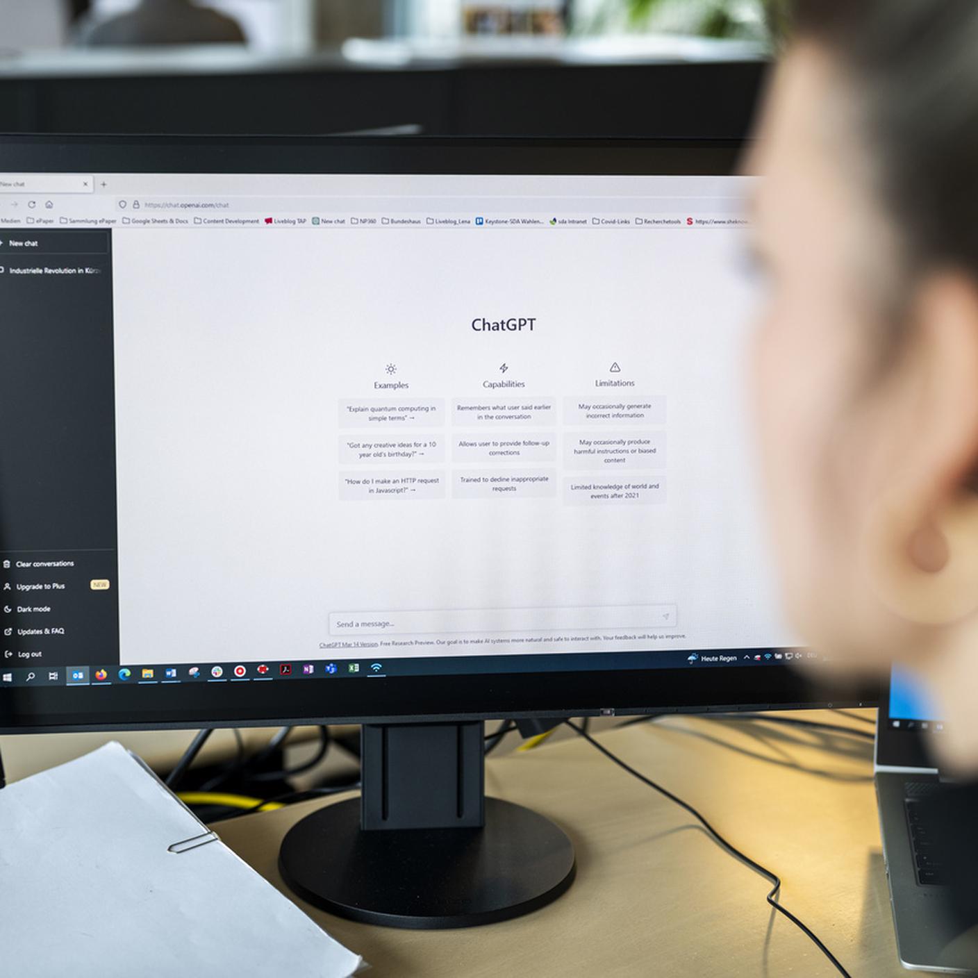 ChatGPT e altre applicazioni di intelligenza artificiale stanno cambiando radicalmente il mondo del lavoro