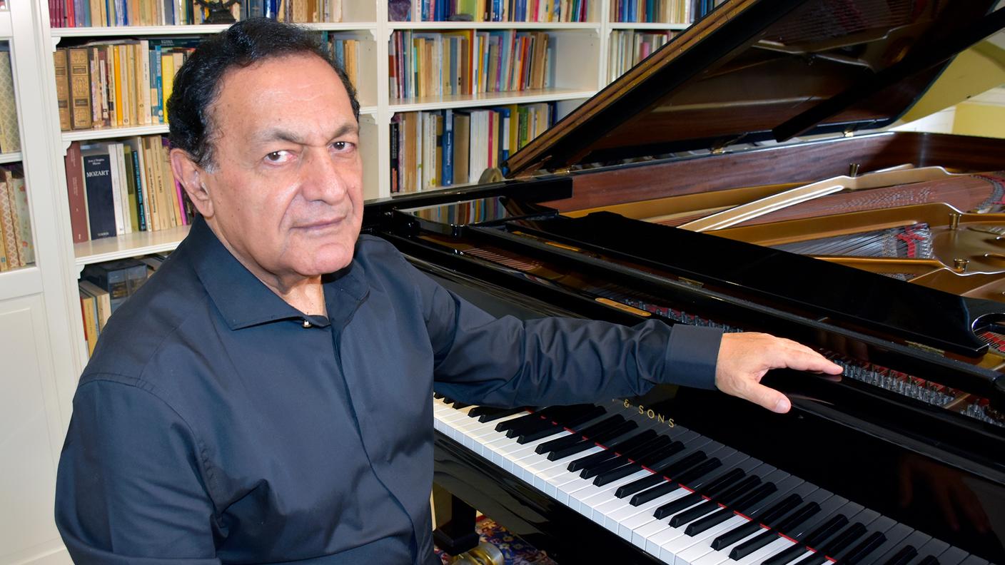 Daniel Levy piano