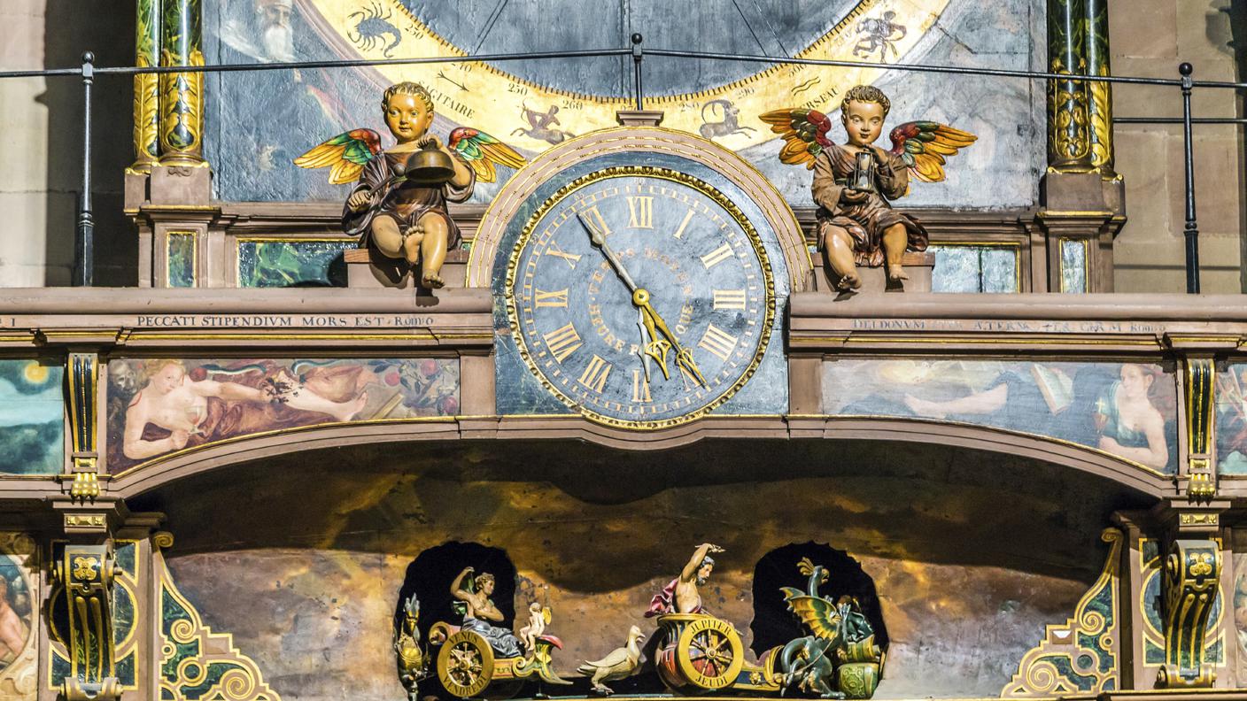 iStock_Orologio astronomico Cattedrale di Strasburgo.jpg