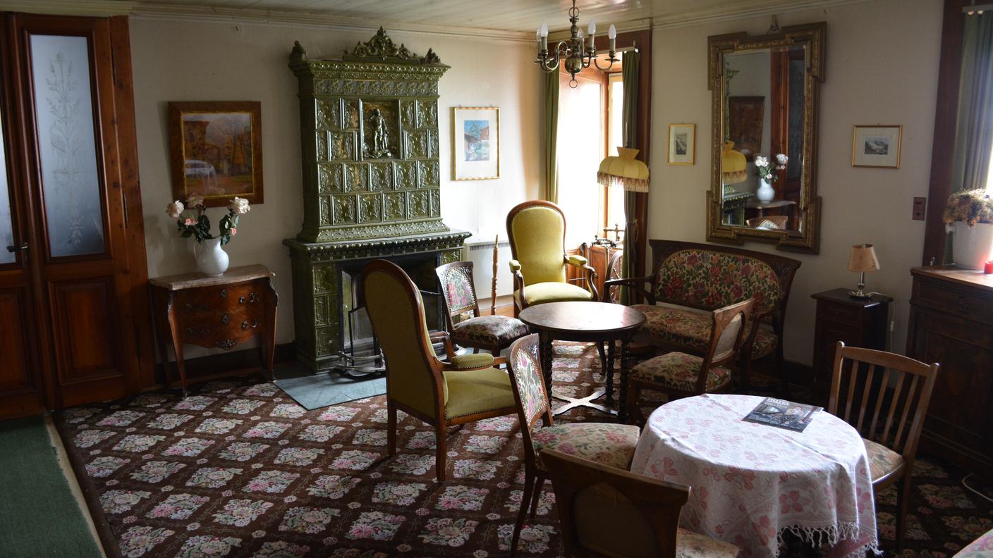 Hotel Belvédère, un salone.JPG