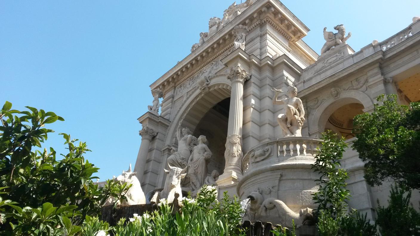 Palazzo Longchamp, la glorificazione dell’acqua