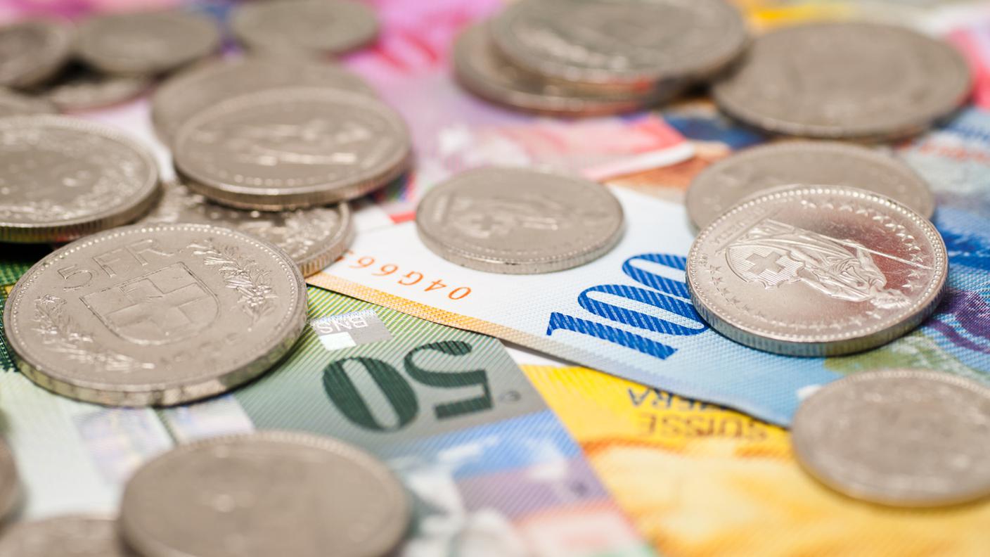 iStock-Monete e banconote da Svizzera
