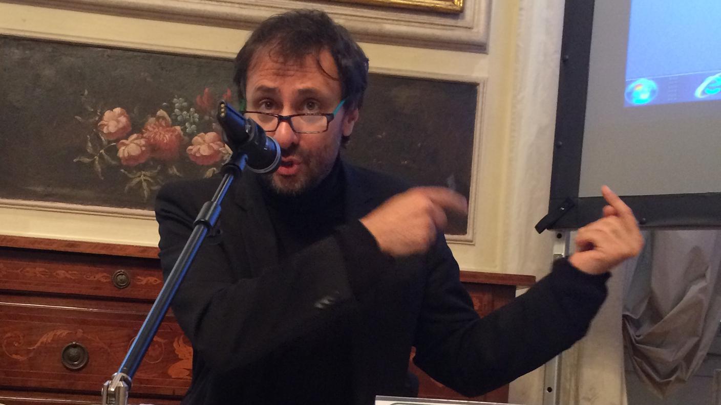 Claudio_Moneta_che_ha_interpretato_alcune_lettere_di_Arrigo_Boito_al_convegno