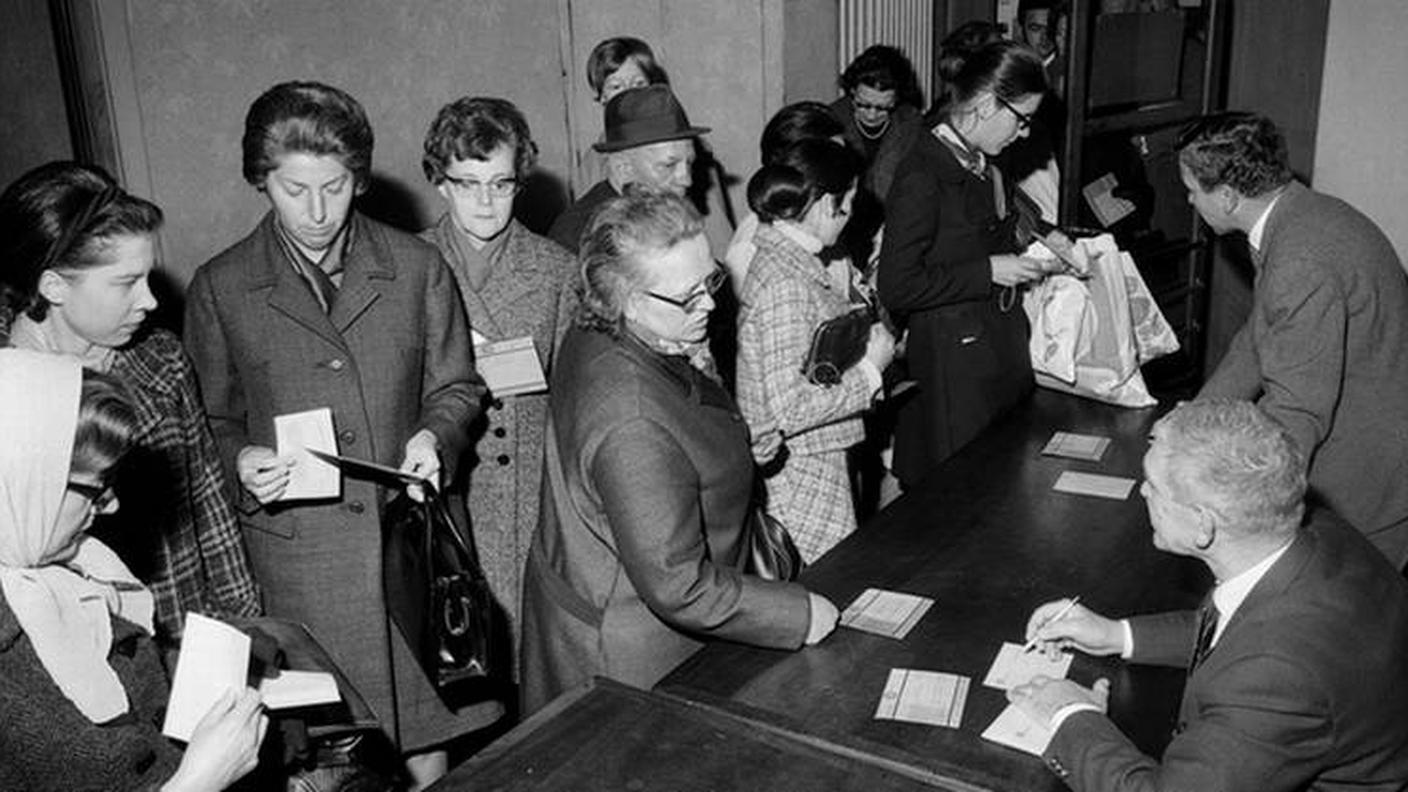 Voto donne 1969, urne