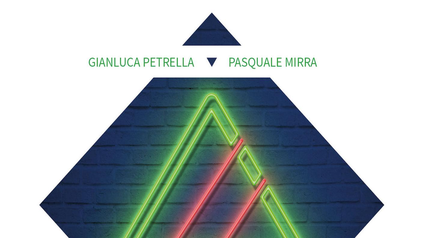 "Correspondence" di Gianluca Petrella & Pasquale Mirra, Tûk Music (dettaglio di copertina)